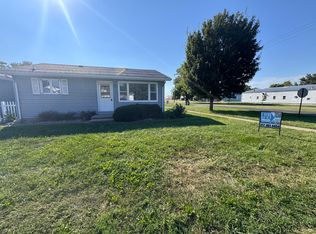 301 S Willow St, Ogden, IL 61859