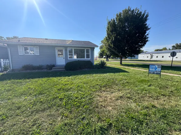 301 S Willow St, Ogden, IL 61859
