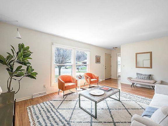 5th image of 2305 Waltham Road
