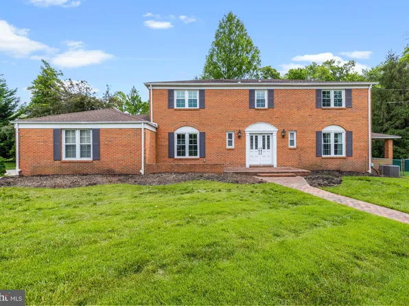1 Carriage Way, Cinnaminson, NJ 08077