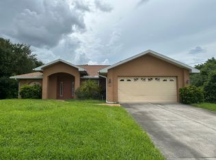 609 Maple Ave N, Lehigh Acres, FL 33972
