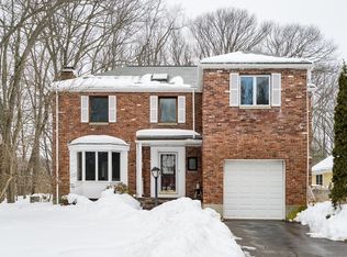 12 Outlook Dr, Lexington, MA 02421