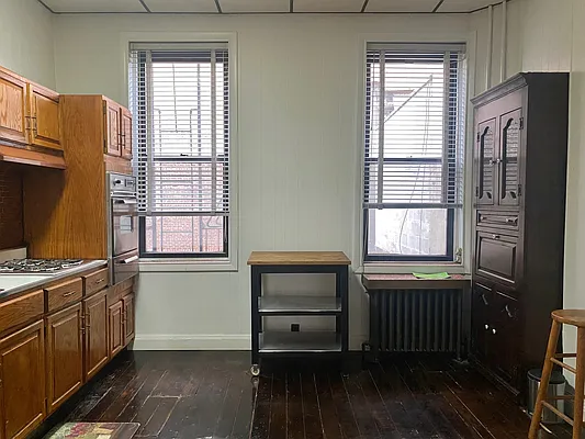 Rented by Compass | media 9