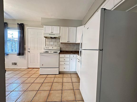 5th image of 5726 Beechcroft Rd APT J