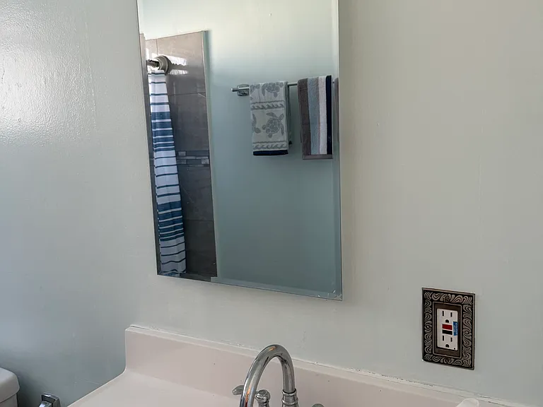 909 Hershey Ave — Photo 3