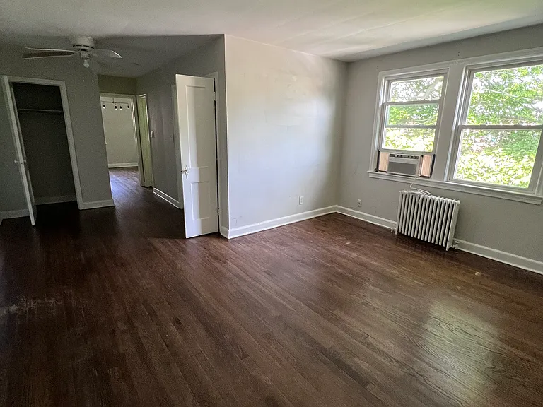 1110 N Kenilworth St #8 — Photo 2