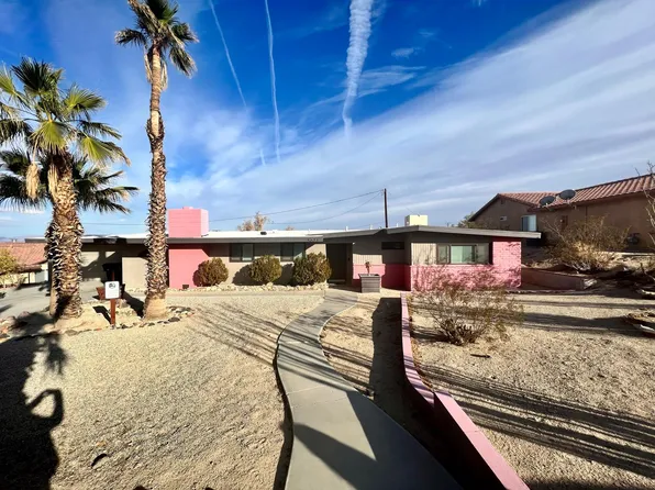 5673 Skyview Ln, Twentynine Palms, CA 92277