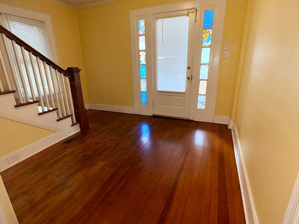 2nd image of 230 Hazel Ave