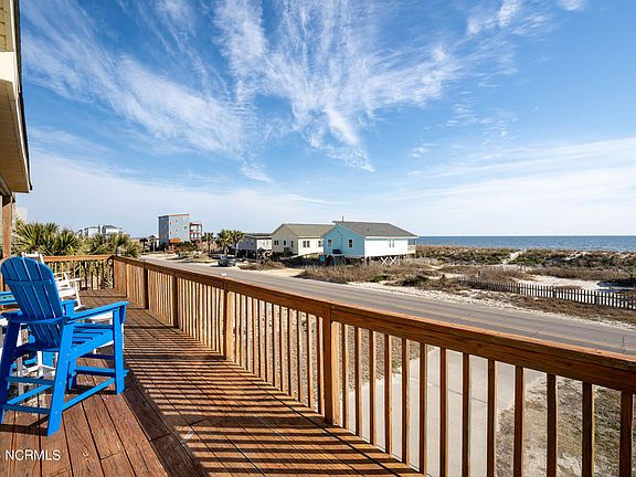 4th image of 620 E Beach Drive