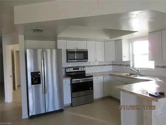 5th image of 1218 NE 8th Ter