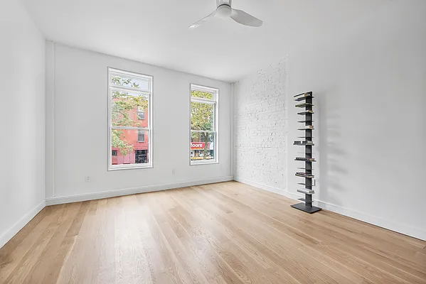 Rented by The Roebling Group | media 18
