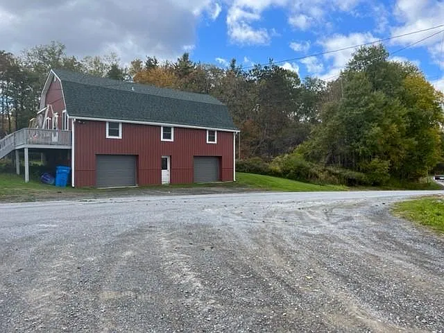 3 bed, 1130 sqft, $1,395 — Photo 2