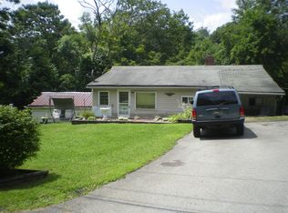 15 Baker Rd, Lake Lynn, PA 15451