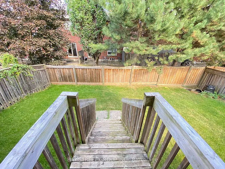 39 Levellands Cres — Photo 26