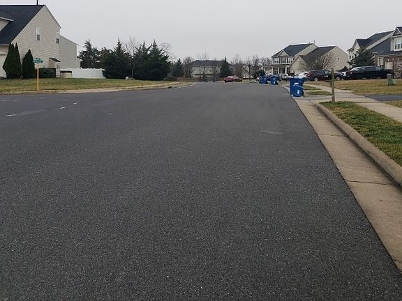 4th image of 104 Glasgow Ct