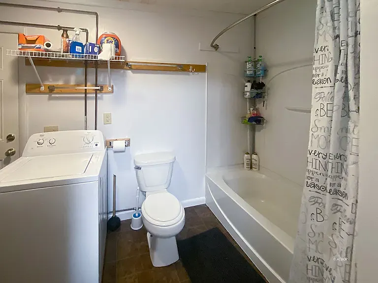 226 W Union St #1 — Photo 7