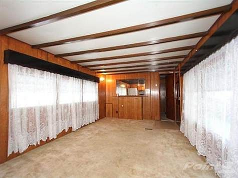 Lots of room to spread out in this large open floor plan.