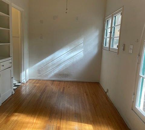 4th image of 627 N Spaulding Ave #9
