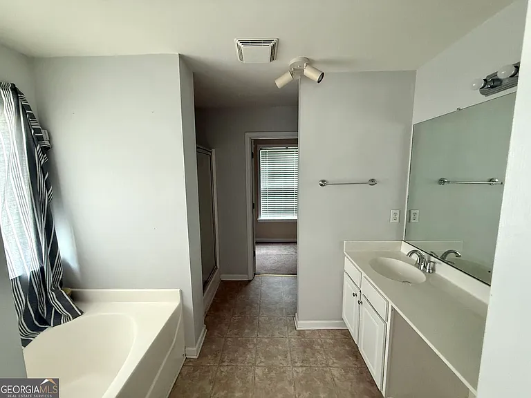 95 Carlisle St — Photo 7