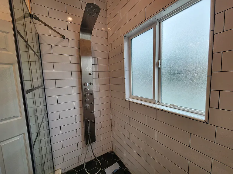 2437 1/4 Houston St #4 — Photo 18