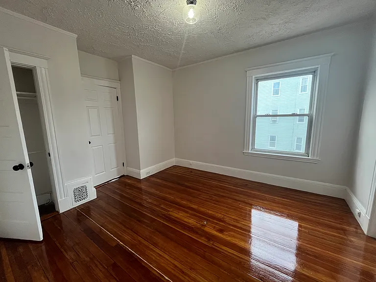 80 Barry St #2 — Photo 12