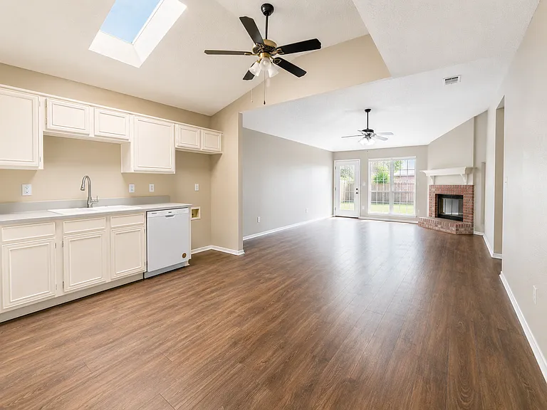 5908 Cohoke Dr — Photo 3