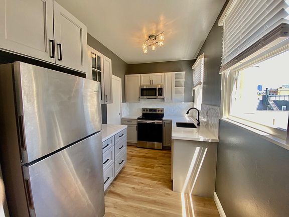 4th image of 1795 Chestnut St APT 10
