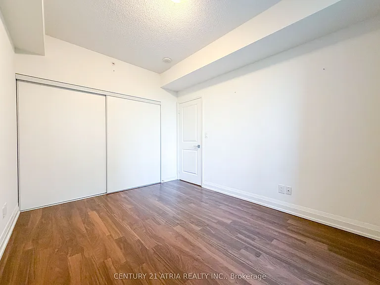 7161 Yonge St #735 — Photo 8