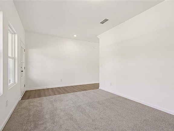 5th image of 717 Mistwood Way