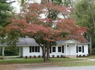 196 Lee St N, Wagener, SC 29164