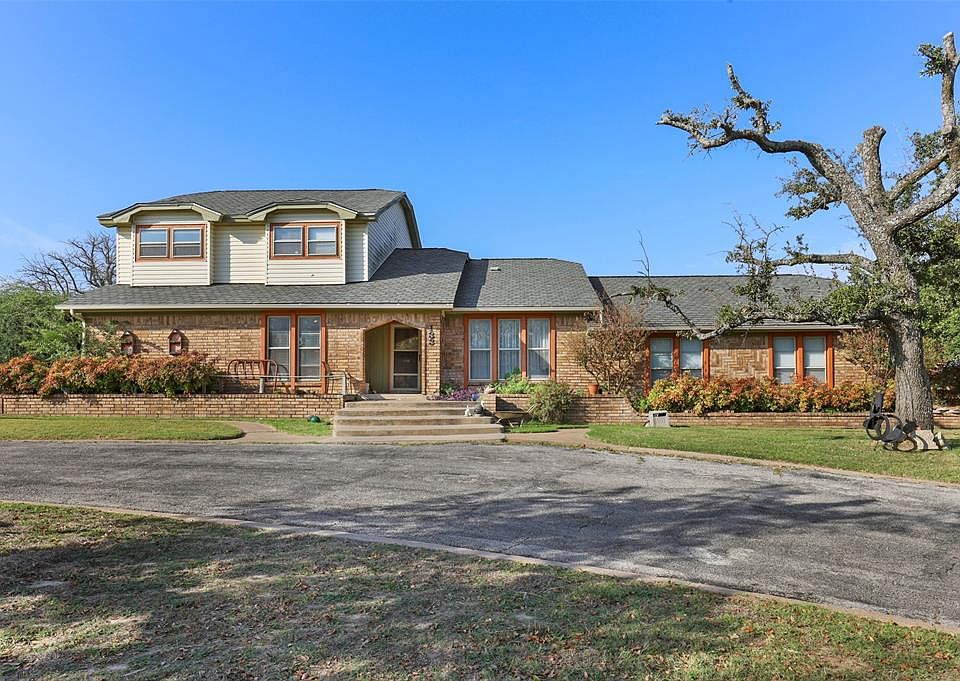 1st image of 133 Vista Dr