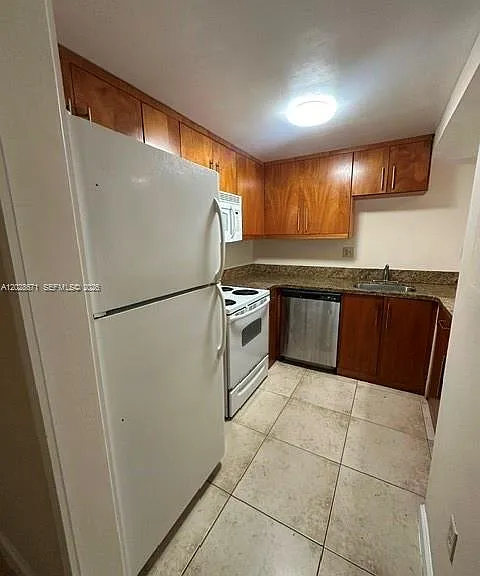14250 SW 62nd St #221 — Photo 4