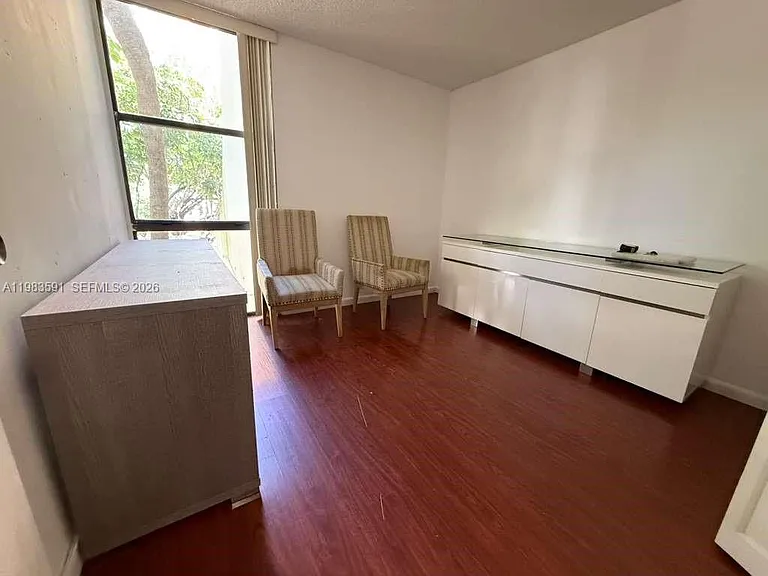 16909 N Bay Rd #211 — Photo 12