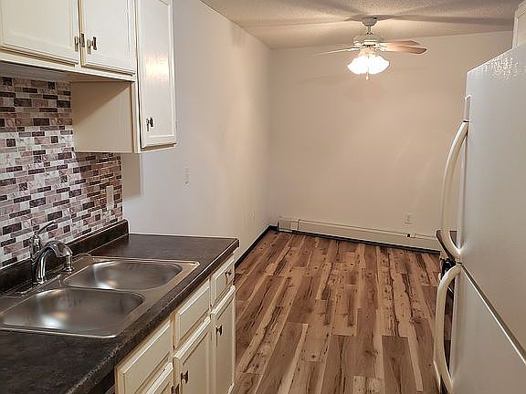 5th image of 2930 Blaisdell Ave APT 214