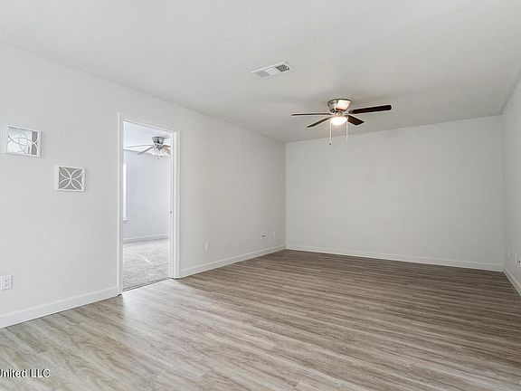 2nd image of 15516 Quail Creek Cv #D
