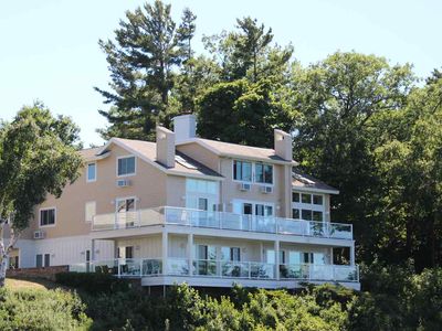 209 Park Ave UNIT 5, Charlevoix, MI, 49720