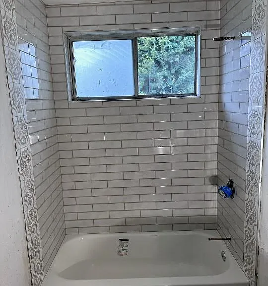 73 Suffolk Ave #E — Photo 19