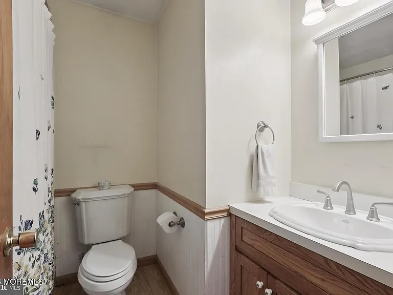 14 Virginia Dr — Photo 21