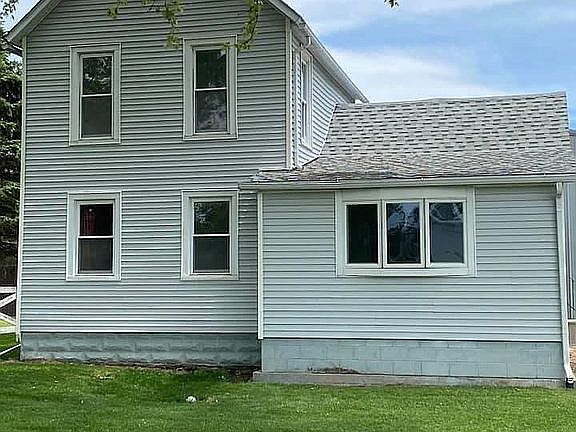 2nd image of 225 N Jefferson Ave