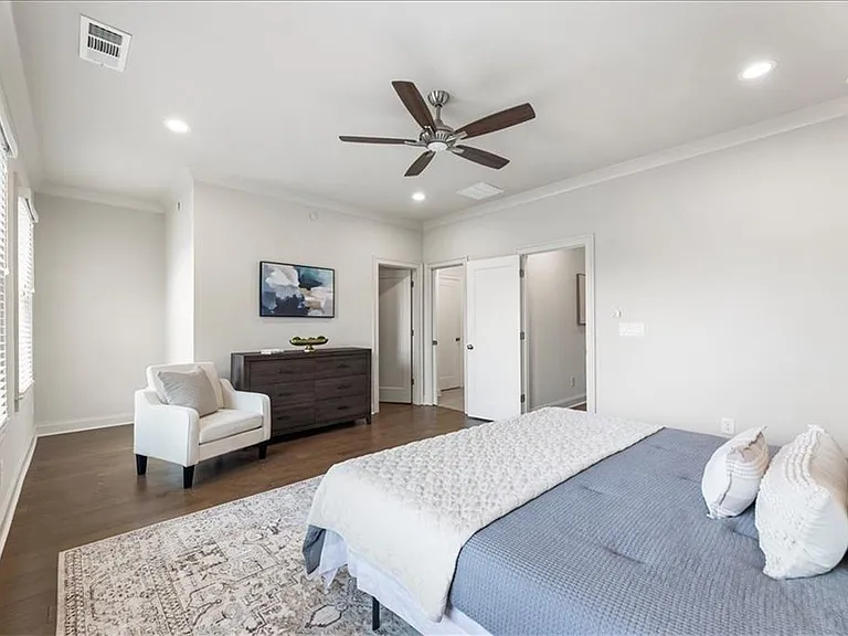 1233 Parkstead Ln — Photo 38