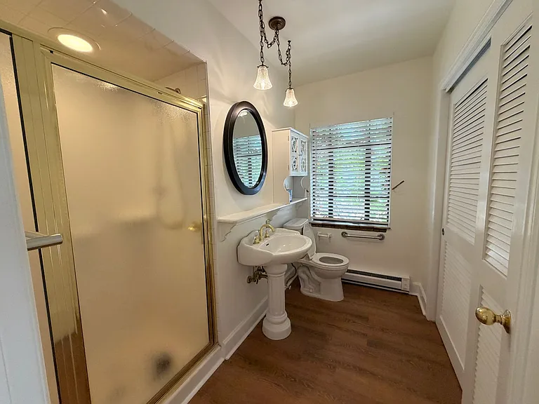 340 S Franklin St — Photo 8