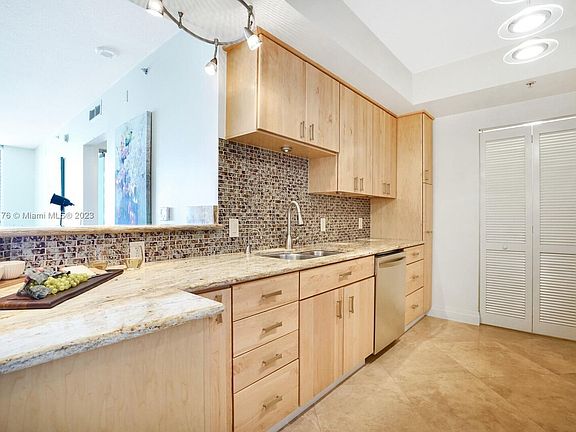 4th image of 350 SE 2nd St APT 1550