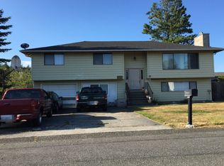2408 32nd St, Anacortes, WA 98221