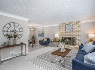 2582 Bittersweet Ln, Saint Paul, MN 55109