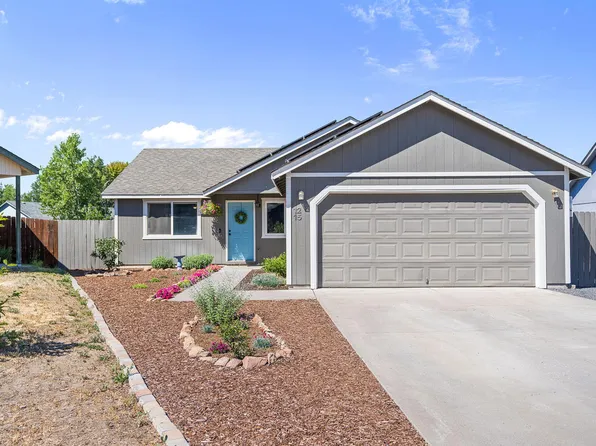 1215 SW 32nd Ct, Redmond, OR 97756
