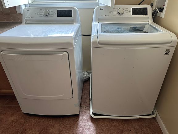 Washer/Dryer Included