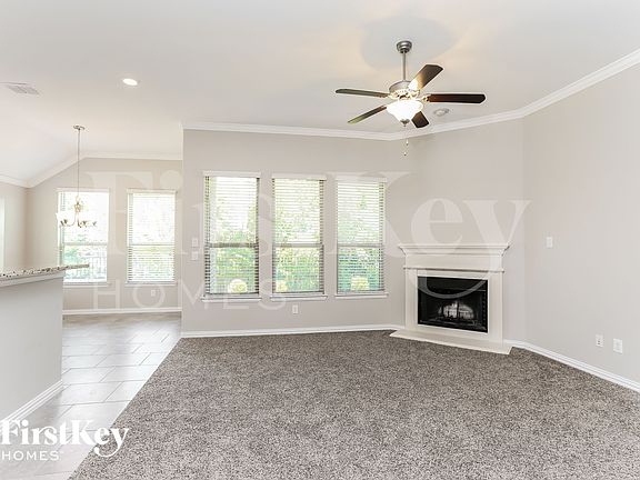 3rd image of 323 Eden Dr