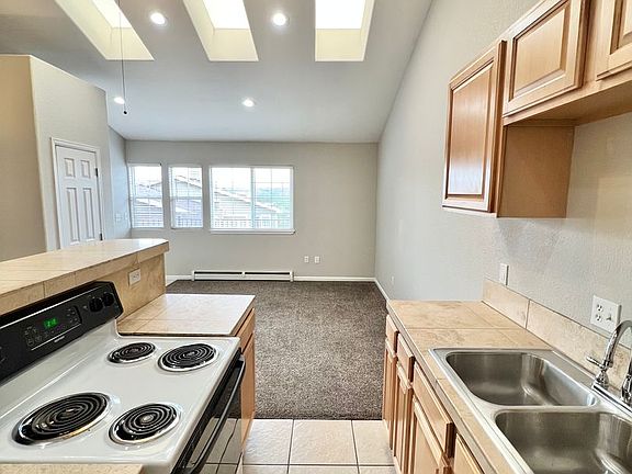 4th image of 17250 W Colfax Ave #2B-2Ba-848Sqft