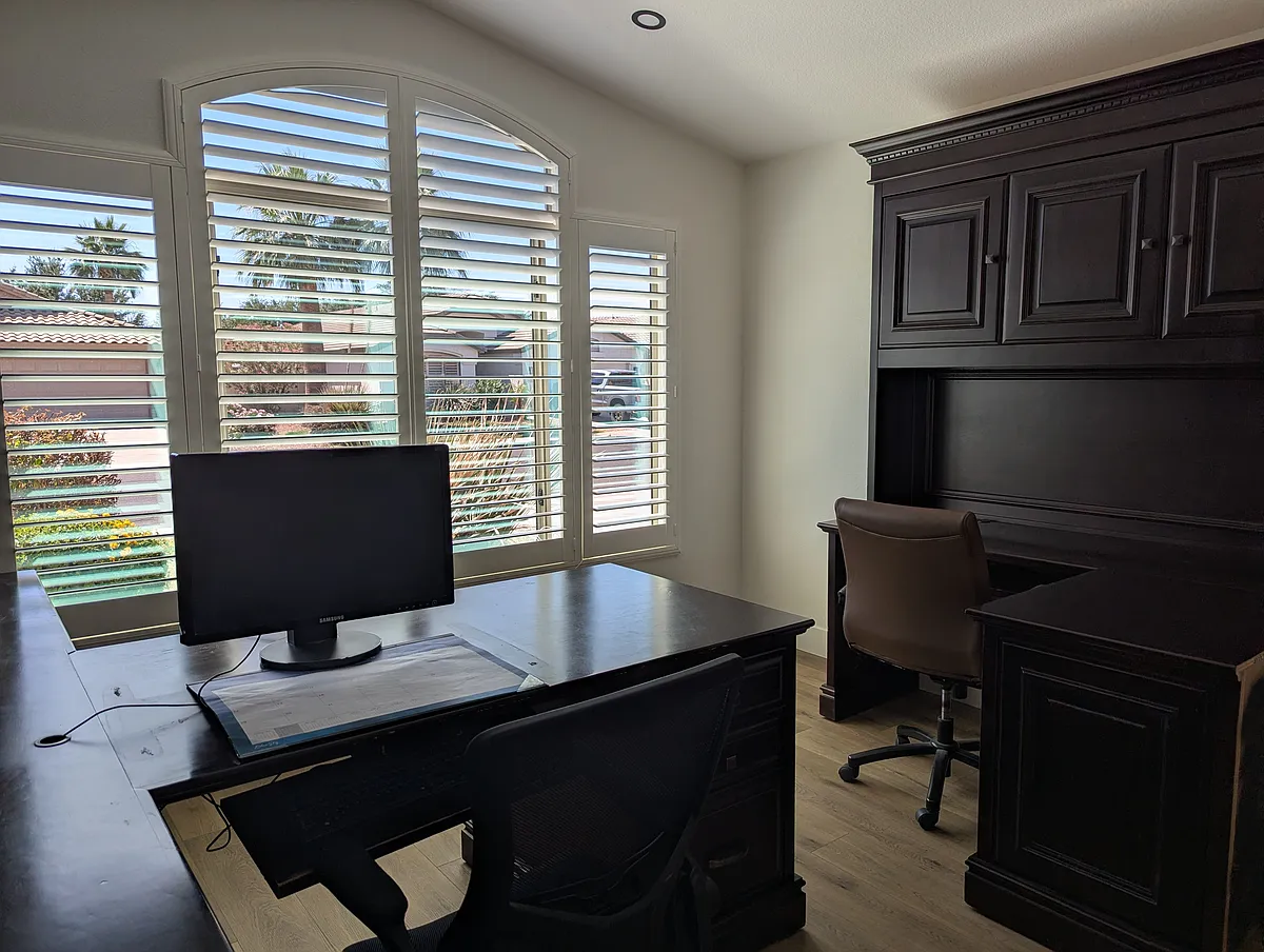 Building Photo - 4630 E Torrey Pines Ln