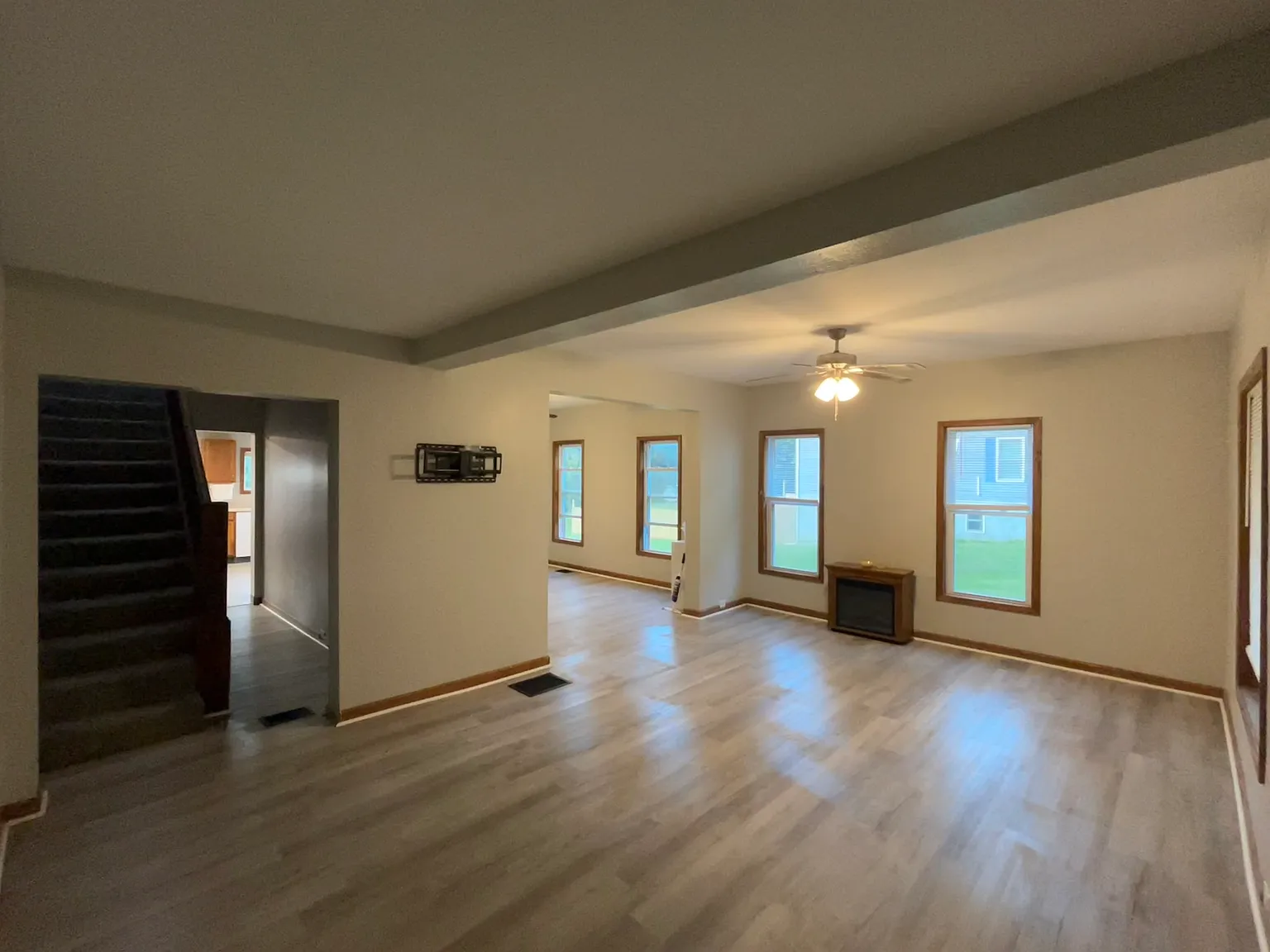 3 bed, 1800 sqft, $1,100 — Photo 4